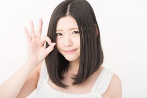 ＯＫサインの女性